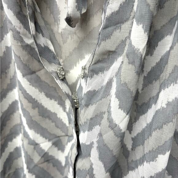 Banana Republic Gray Chevron Sheer Peplum Blouse, 3/4 sleeves, Woman's Size M - Picture 5 of 9